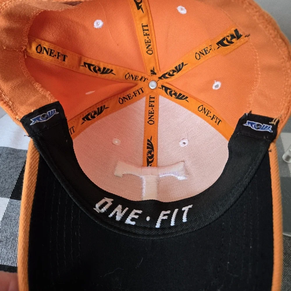 Top Of‎ The World Officially Licensed University Of Tennessee Volunteers Hat UT